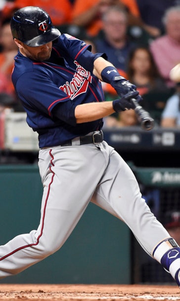 Twins' Brian Dozier out of lineup with sore hamstring